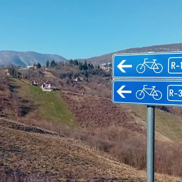 Holiday Home Nature Plesivica，位于亚斯特雷巴斯科的酒店
