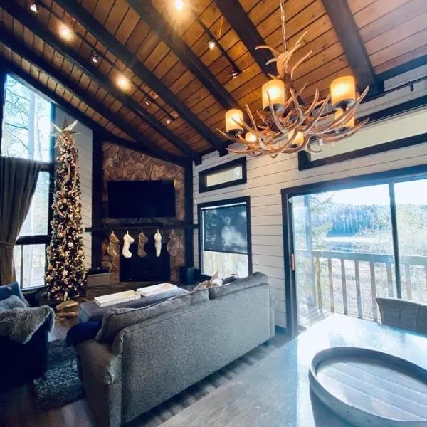 7 Guests 3BR 3BA Spacious & Beautiful Area，位于布赖恩峰的酒店