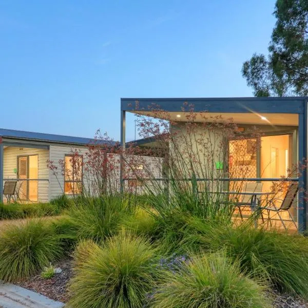 Yarrawonga Riverlands Tourist Park，位于亚勒旺加的酒店