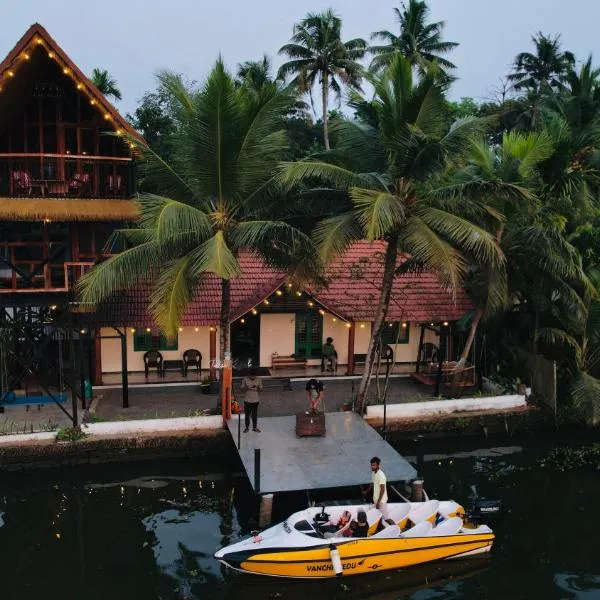 Tulsi Kayal Retreat，位于Champakulam的酒店