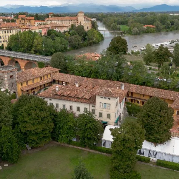 Hotel Julia，位于卡萨诺达达的酒店