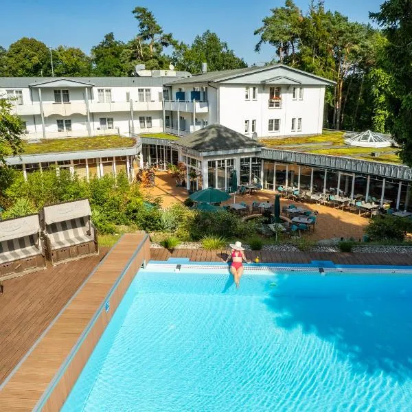 Ostseehotel Villen im Park - ein Rovell Hotel，位于赛巴特班森的酒店