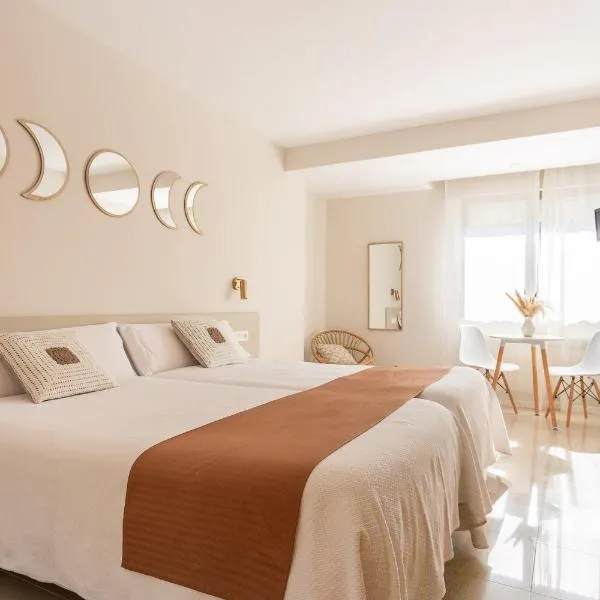 Hostal Lóbrega，位于Torrecilla en Cameros的酒店