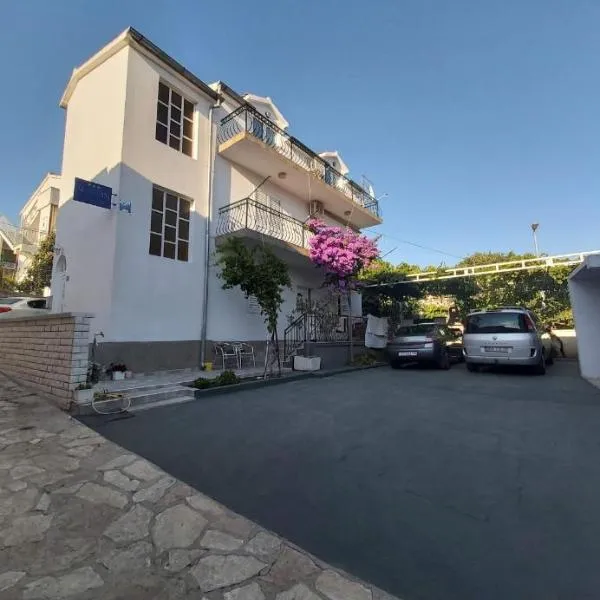 Apartman Lucija，位于耶泽拉的酒店