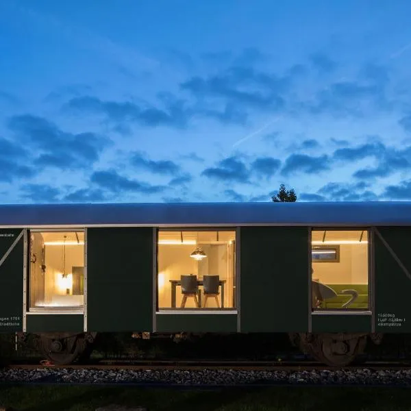 LokoMotel-Waggon, Luxus Appartment im Eisenbahnwaggon，位于斯塔德特罗恩的酒店