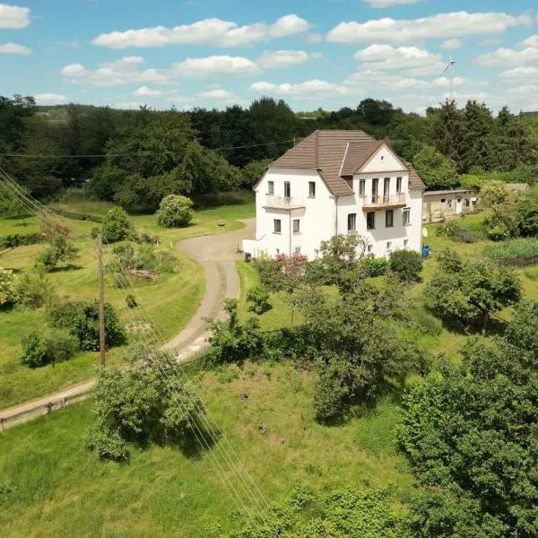 Villa Überblick，位于纳尔巴赫的酒店