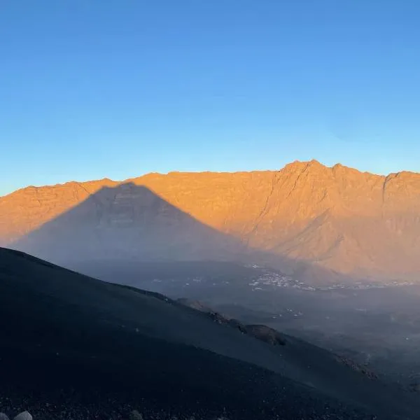 TCHAN LOVe，位于Portela的酒店