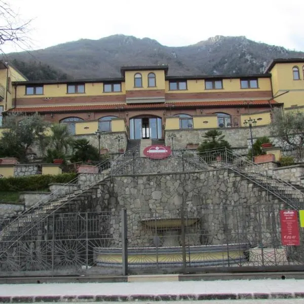 Hotel Al Palazzetto Set Fair，位于Prata di Principato Ultra的酒店