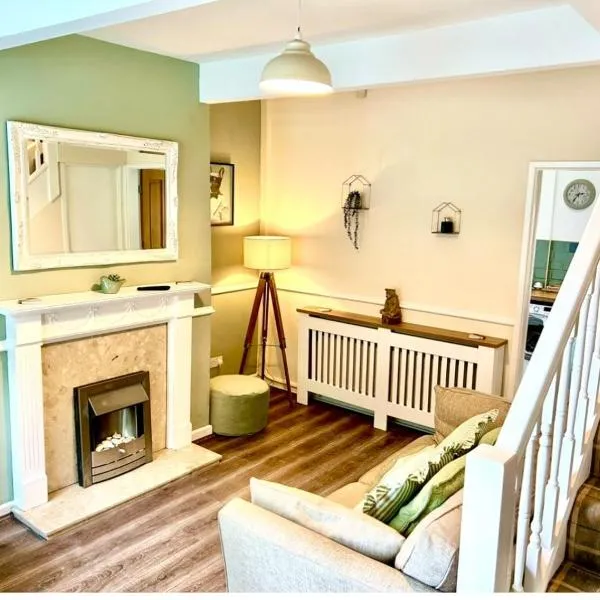 The Little Green Cosy Cottage，位于贝里的酒店