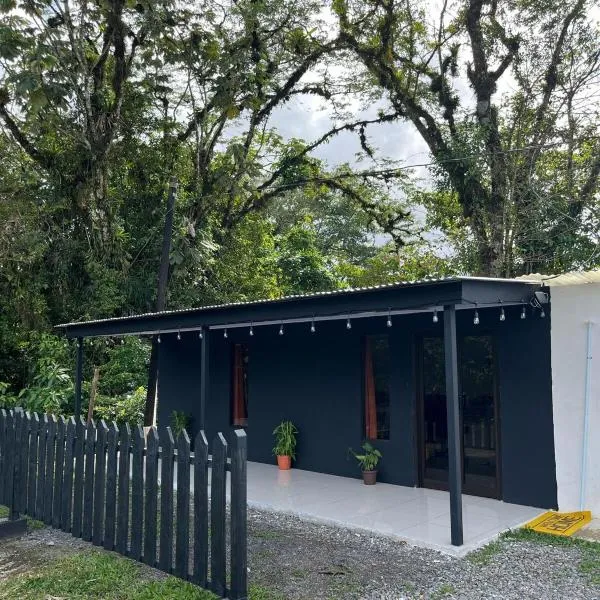 Pozas y Cascadas La Presa Habitación 3，位于Río Cuarto的酒店