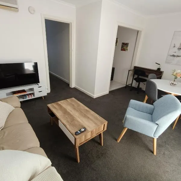 Cute, Cozy and Central Apartment 1 in Essendon with Free Parking，位于墨尔本的酒店