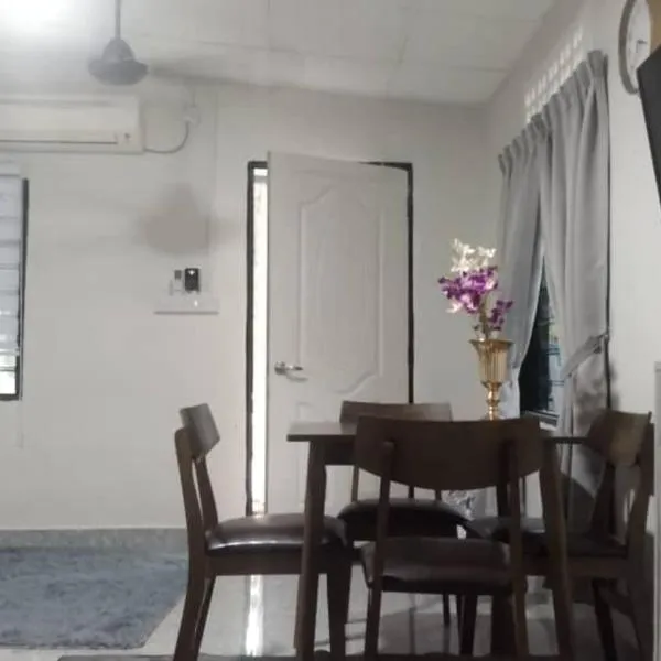 D'Orkid Homestay Kebun baru，位于Teluk Panglima Garang的酒店