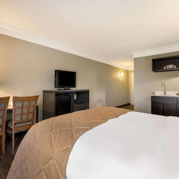 Suburban Studios Syracuse Fairgrounds，位于锡拉丘兹的酒店