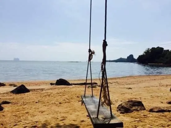 ซาวิน่า ลิบง โฮมเสตย์ Savina Libong，位于董里的酒店