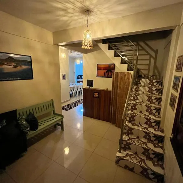 Sol Hostel，位于圣塔伦的酒店