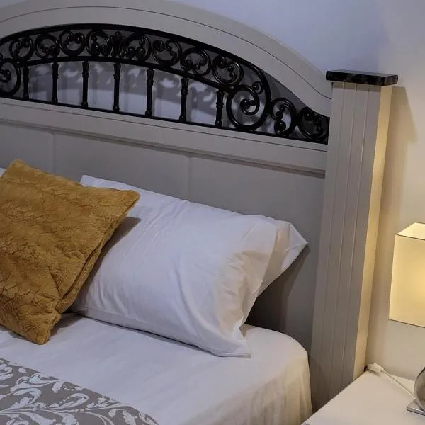 Luxury two bedrooms，位于温尼伯的酒店