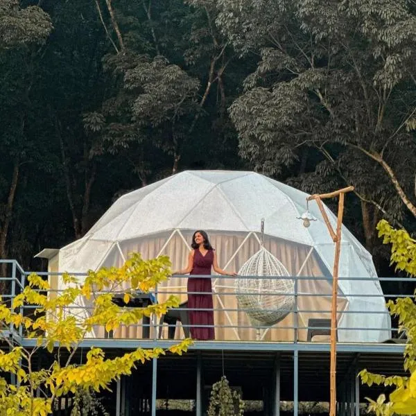 Wildglamps Athirappilly，位于Athirappilly的酒店