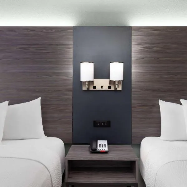 Baymont by Wyndham Creedmoor，位于Creedmoor的酒店