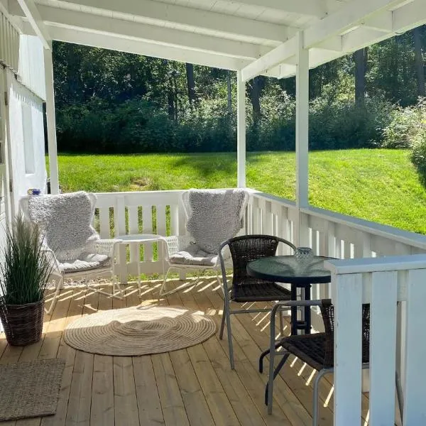 Forest Seaside living in Vallda Kattegatt trail，位于Vallda的酒店