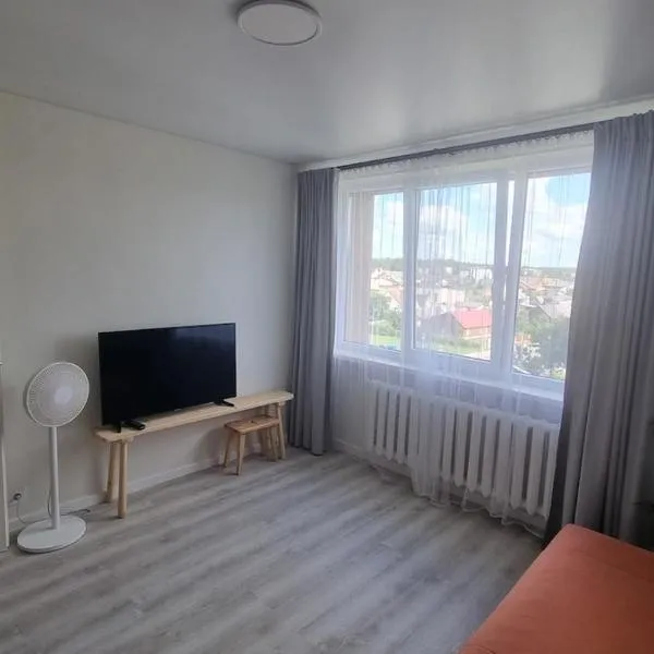 Tiny cozy apartment 'Unihus'，位于瓦雷纳的酒店