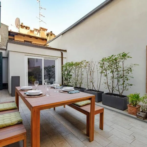 Hidden Lodge - by MyHomeInComo，位于科莫的酒店