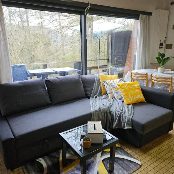 Wali's Nature Bliss Dinant Givet，位于Waulsort的酒店