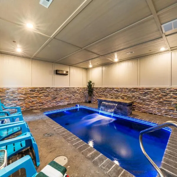 Scenic Retreat - Indoor Pool, Hot Tub & Game Room，位于鸽子谷的酒店