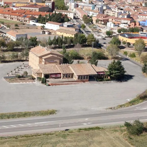 卡里涅纳酒店，位于Almonacid de la Sierra的酒店