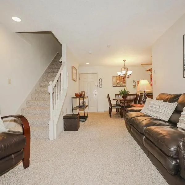 Lincoln Condo with slope view，位于林肯的酒店