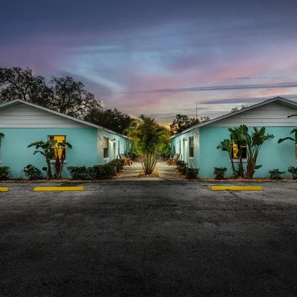 Suites of Tarpon Springs!，位于塔彭斯普林斯的酒店