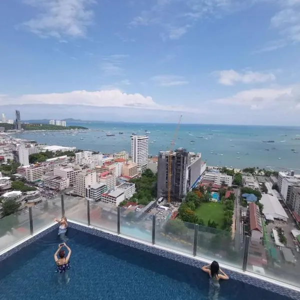 The Base Central Pattaya by Adam，位于芭堤雅市中心的酒店