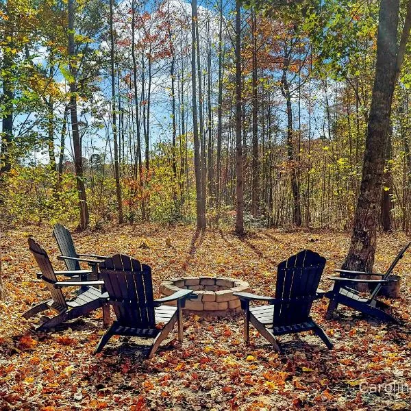 Cedar Ridge，位于Mill Spring的酒店