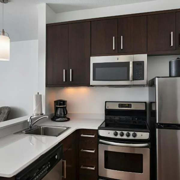 埃姆斯万豪广场套房酒店 ，位于埃姆斯的酒店