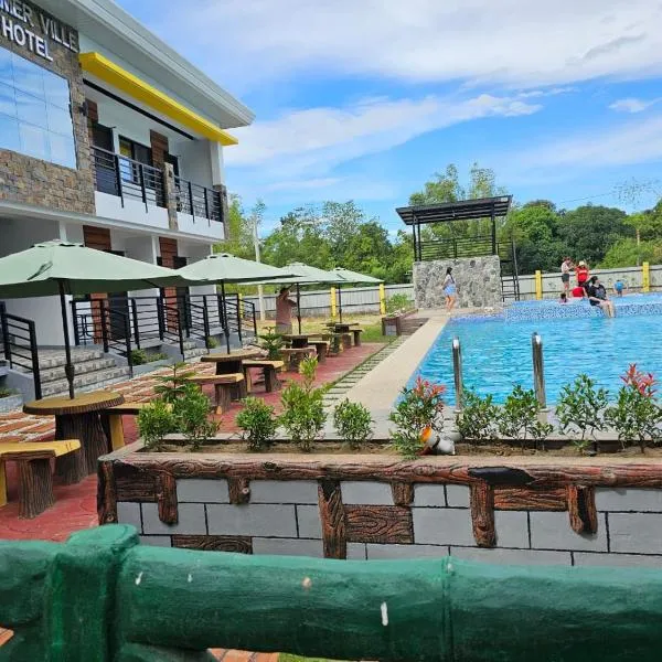 Summerville Hotel and Resort，位于Palayan City的酒店
