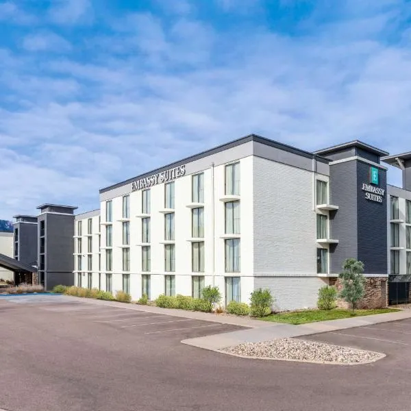 Embassy Suites by Hilton Colorado Springs，位于科罗拉多斯普林斯的酒店