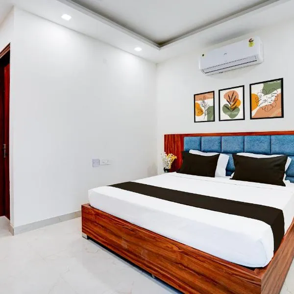 Super Townhouse Sector 93 Noida Expressway，位于诺伊达的酒店