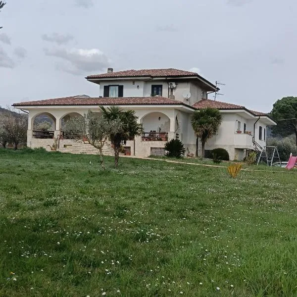 BELVEDERE - bed & breakfast - casa vacanze，位于Pozzilli的酒店