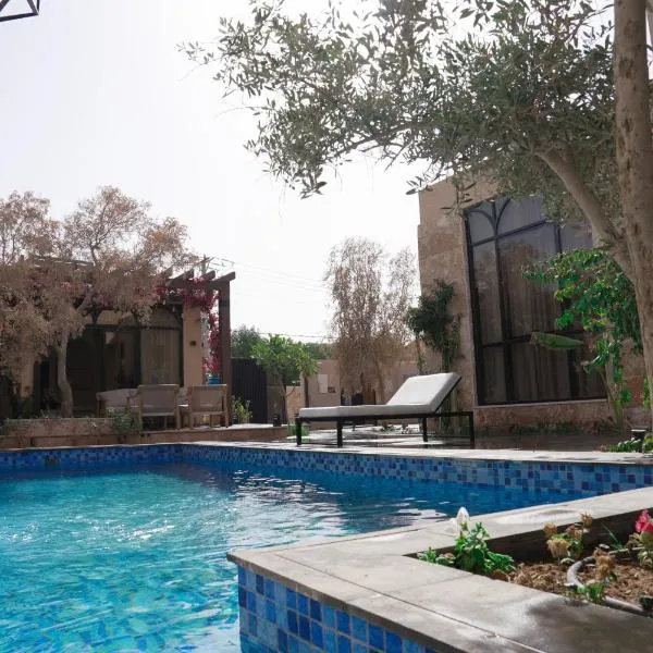 Voyage Itlalat Resort منتجع وشاليهات فوياج اطلالات，位于Al ‘Uyaynah的酒店