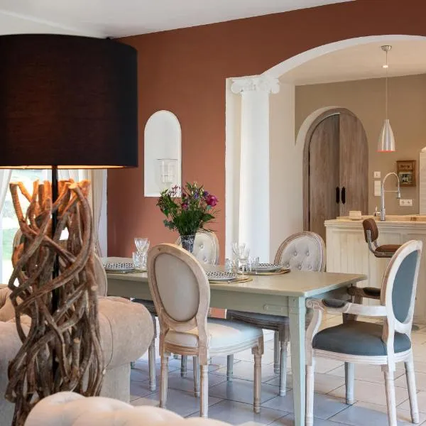 La Forge Maison de 110m2 en Limousin，位于库萨克-博讷瓦勒的酒店