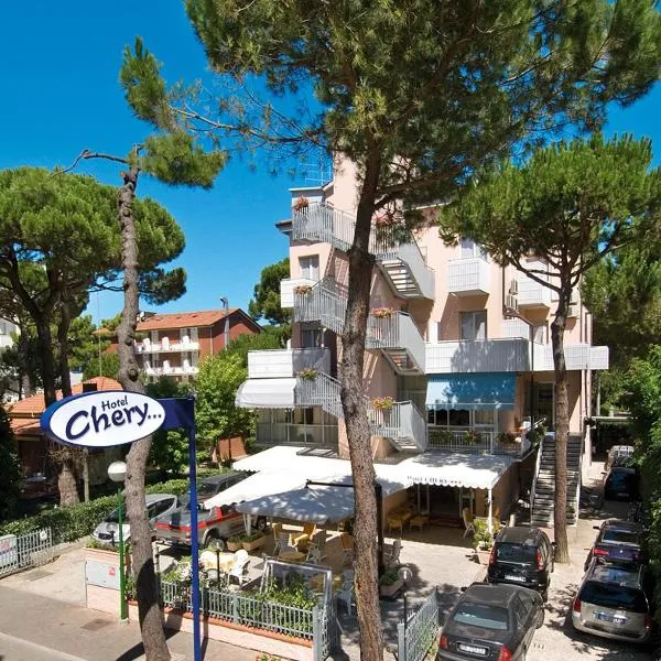 Hotel Chery，位于米兰马瑞提那的酒店