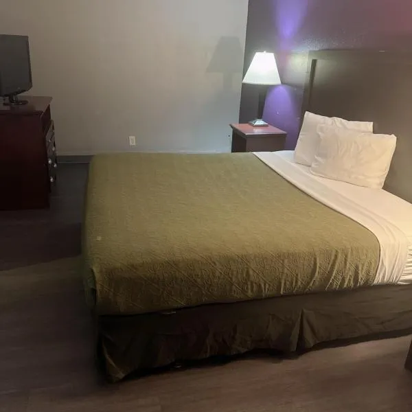 Deluxe inn，位于伯锡尔城的酒店