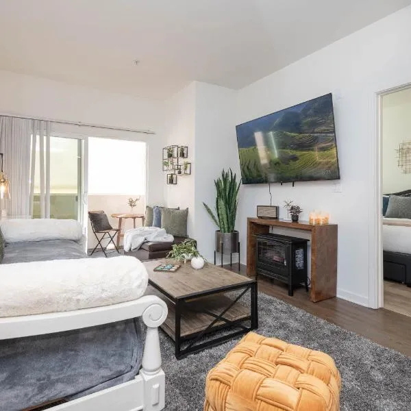 Hollywood Apartment Near Walk of Fame，位于洛杉矶的酒店