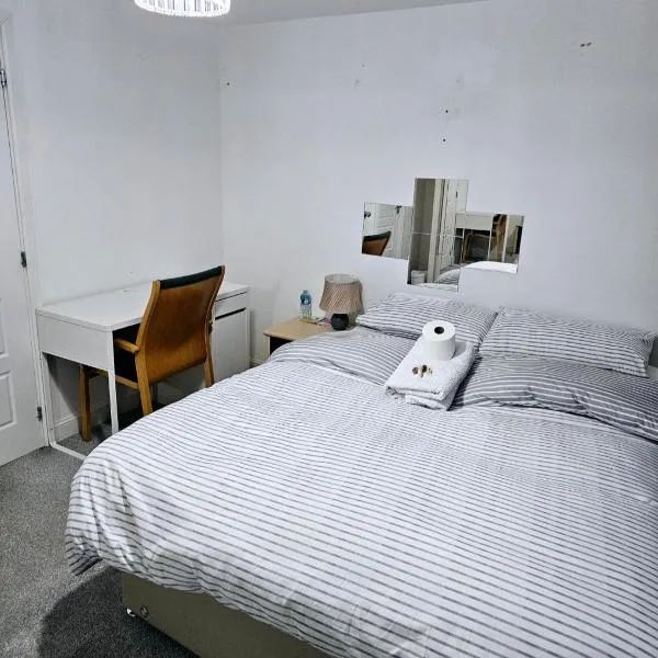 Ensuite Doubleroom with Private Toilet and Bathroom in central Dartford，位于达特福德的酒店