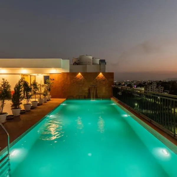 Hotel De Glance - A Corporate Hotel near to Railway Station Udaipur，位于乌代浦的酒店