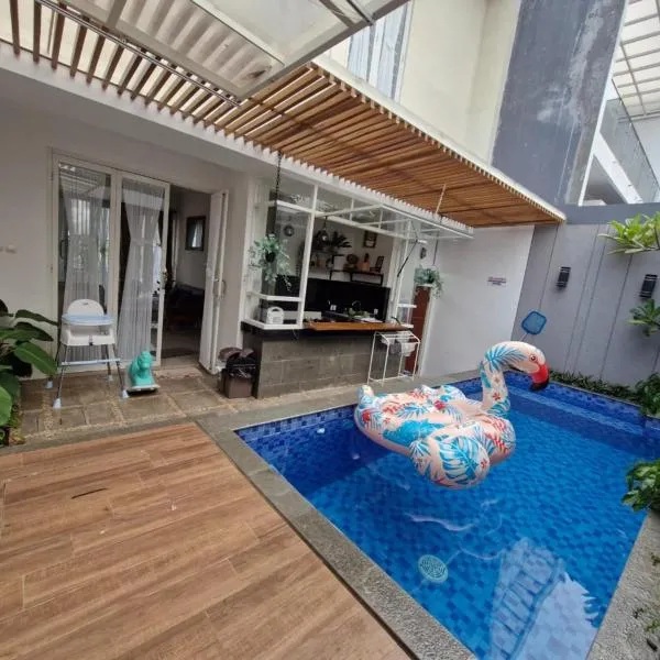 Ciara Villa with private pool，位于巴图的酒店