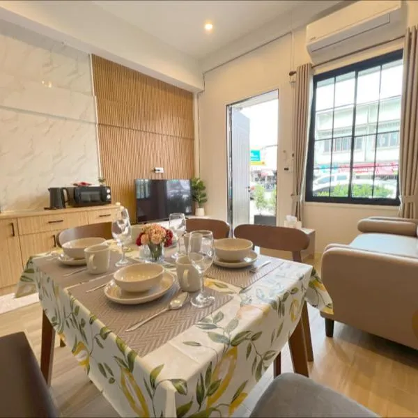 Sri House at Supasarnrangsan，位于合艾的酒店