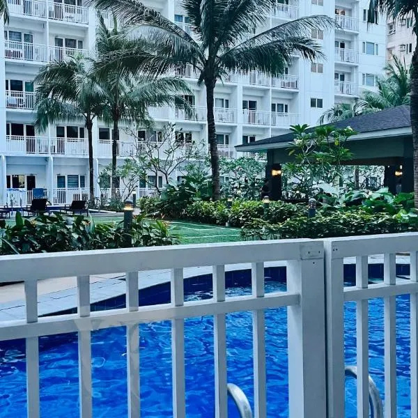 Direct Access to pool Bedroom，位于马尼拉的酒店