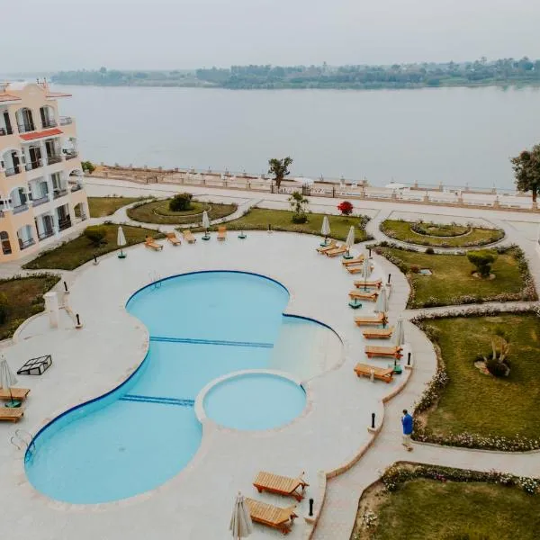 Aton Suites Luxor Resort East Bank Nile View，位于卢克索的酒店