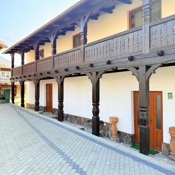Gospodaria Klaus，位于Rozavlea的酒店