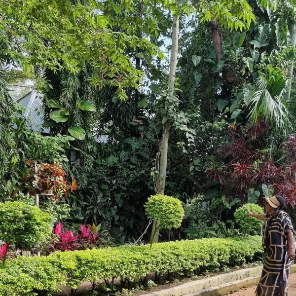 Botanic Hideaway Home, 5km from Mwanza airport，位于姆万扎的酒店